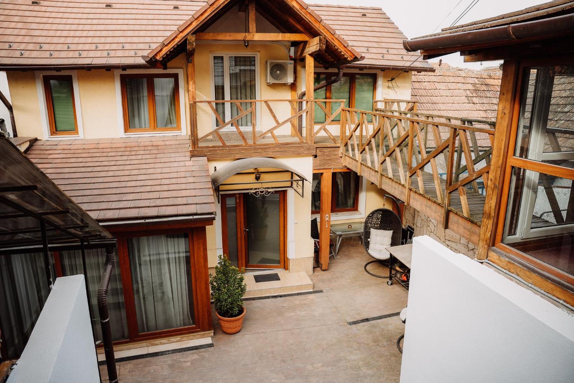 Real Home 1 Sibiu Extérieur photo